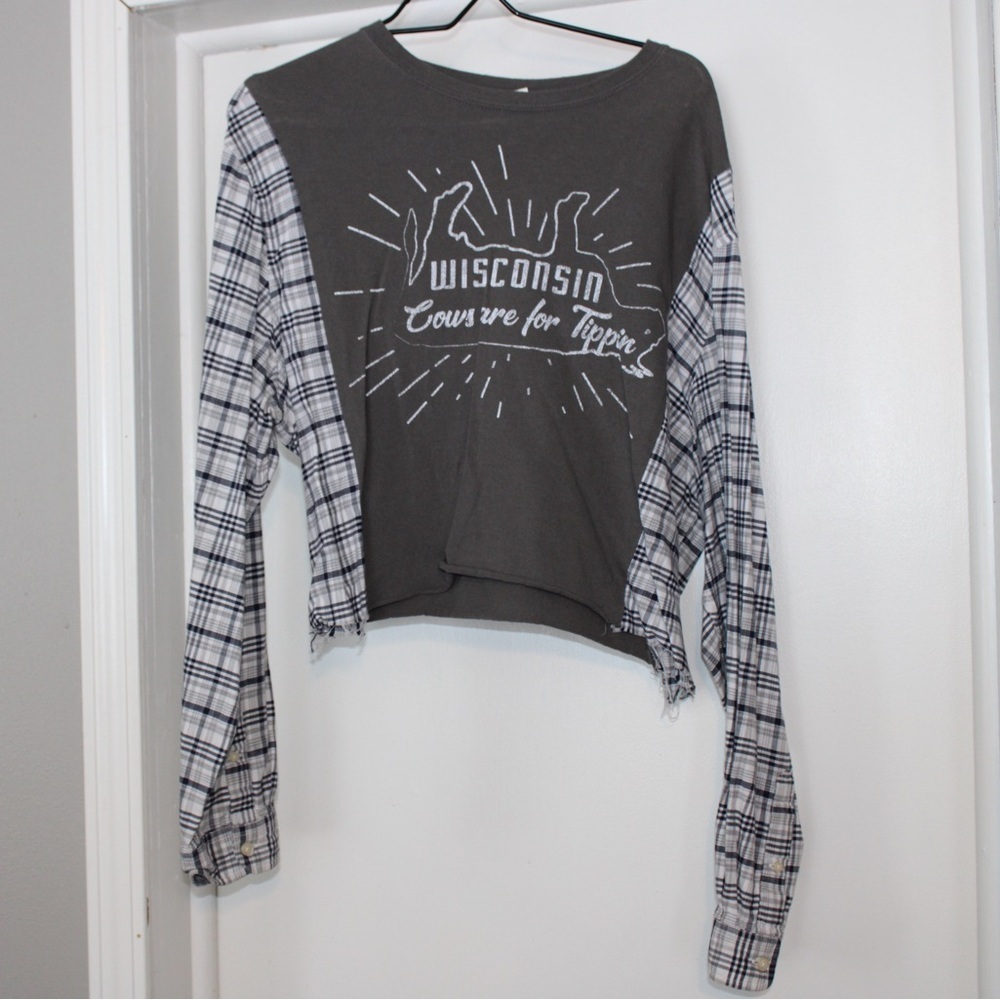 Wisconsin Cows Are for Tippin Large Long Sleeve Cropped Shirt
